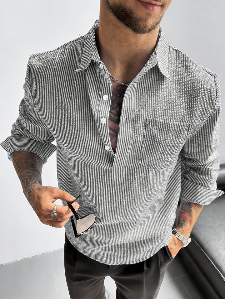 Side view of the relaxed fit men's seersucker shirt
