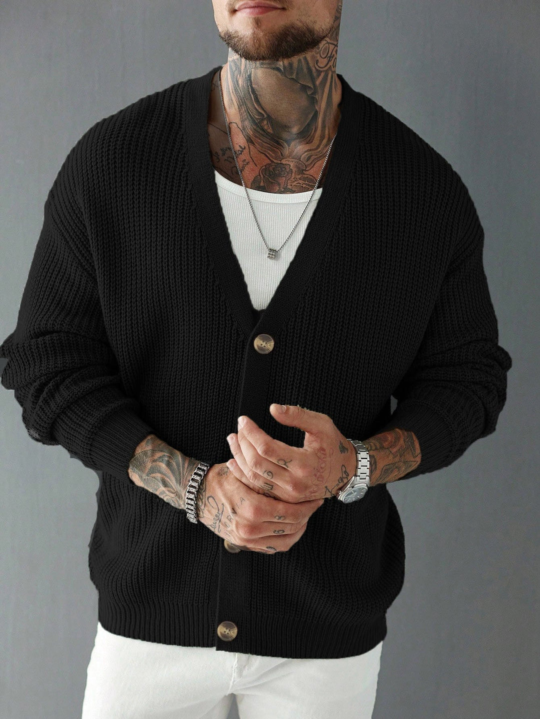 Detail of the V-neck and front button fastening