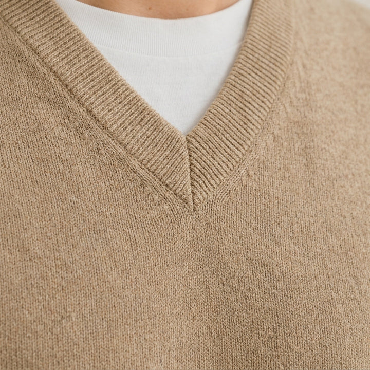 Men's V-neck sweater vest suitable for smart casual layering