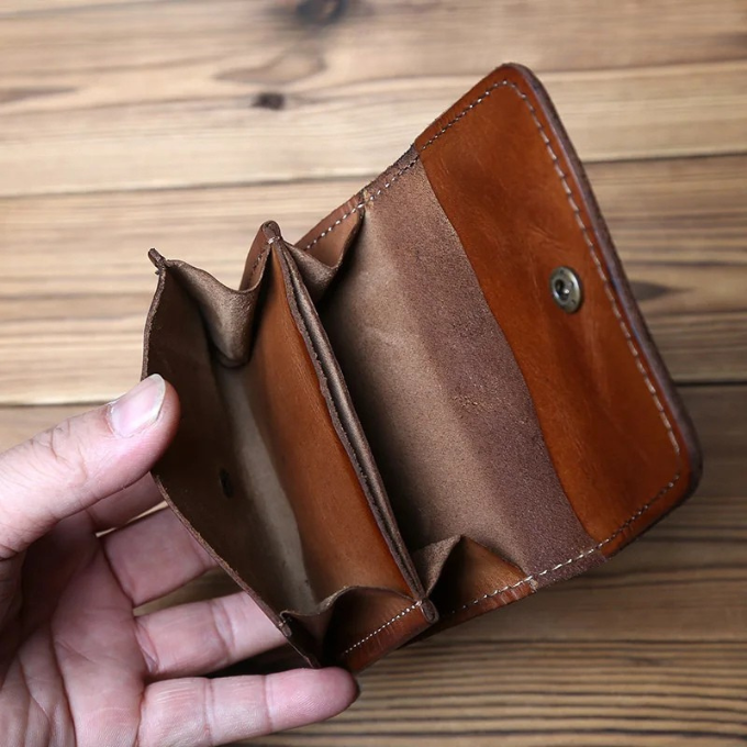 Men's Full-Grain Leather Tri-Fold Wallet