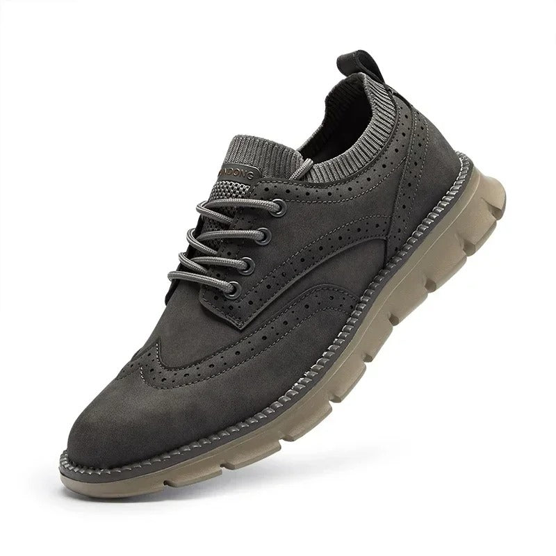 Vintage-Inspired Casual Golf Shoes
