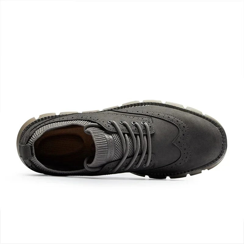 Vintage-Inspired Casual Golf Shoes