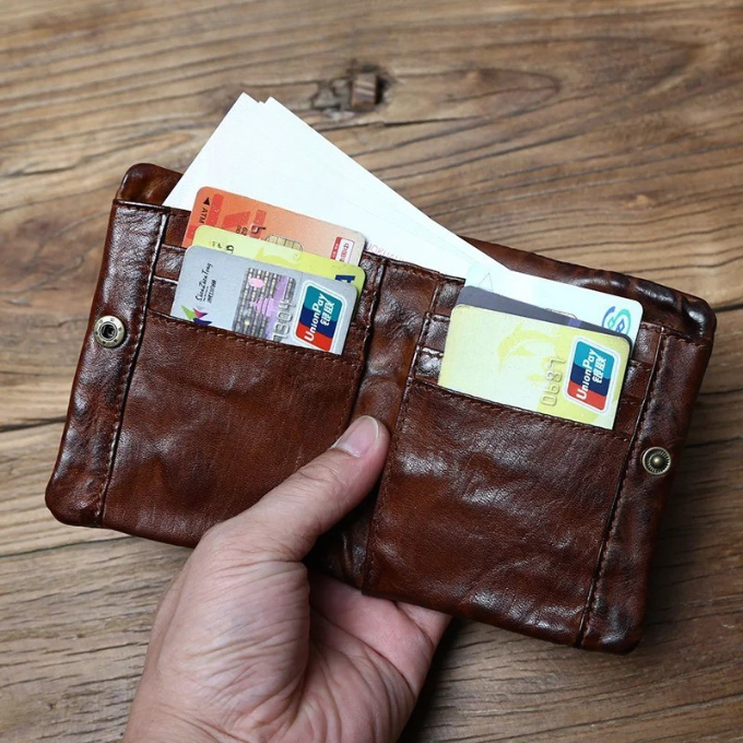 Full-Grain Leather Wallet Men's Compact Dual Closure Design