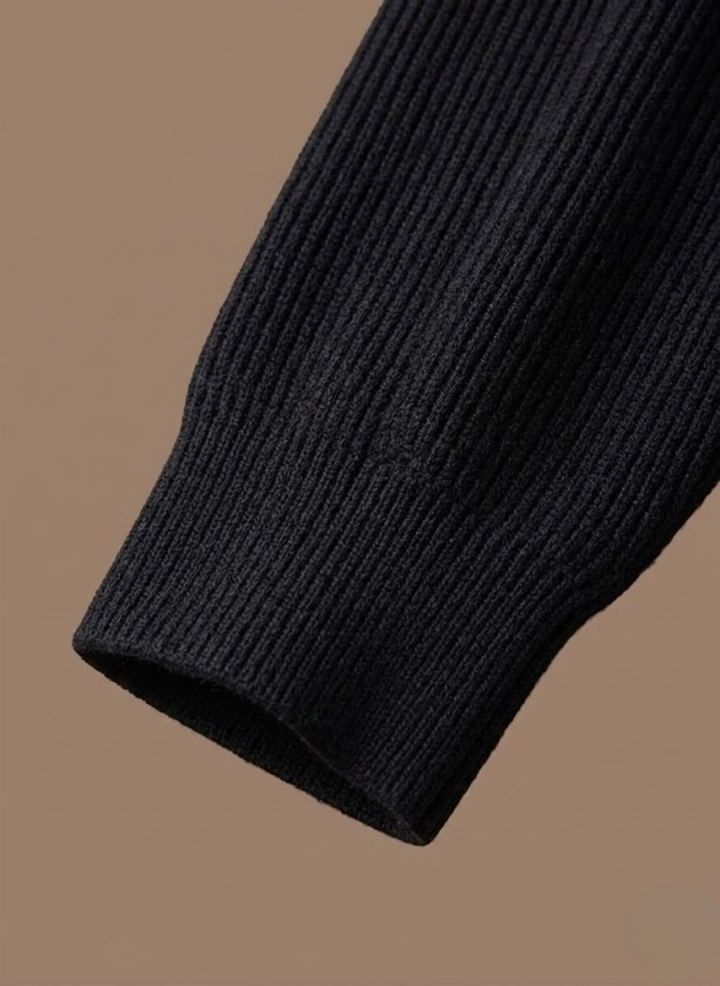 Close-up of the men's cardigan knit texture