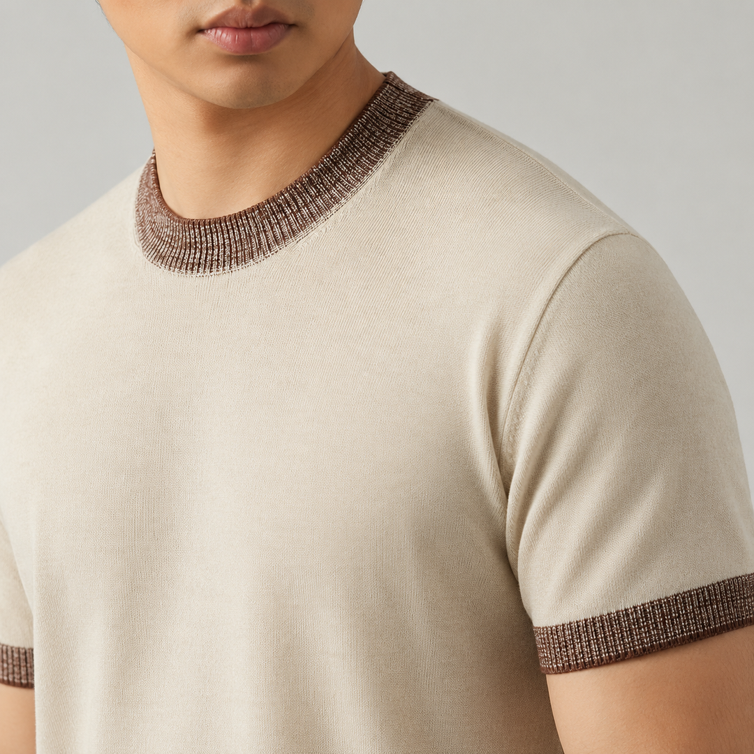 Close-up of the contrast cotton knit texture