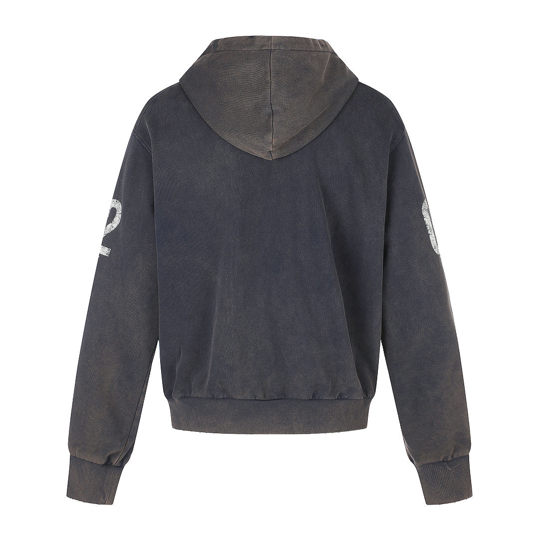 Hood and neckline detail of the boxy men's hoodie