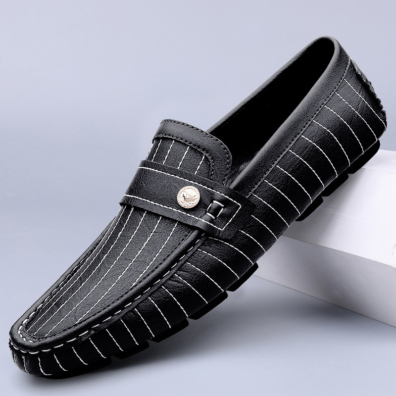 Men's Leather Loafers With Metal Detail