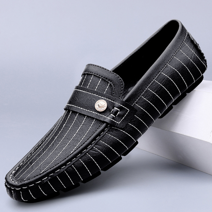 Men's Leather Loafers With Metal Detail