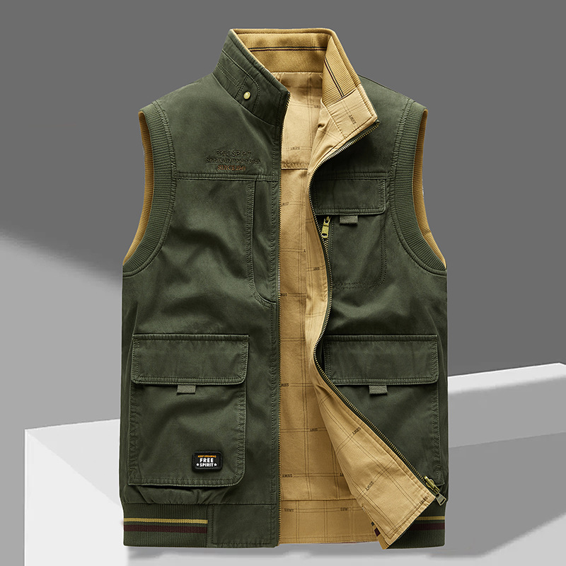 Men's outdoor gilet displaying its stand collar and practical front pockets