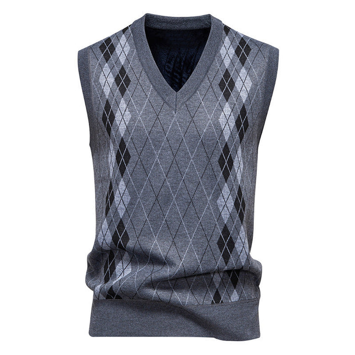 Detailed view of the neat neckline and armholes on the waistcoat