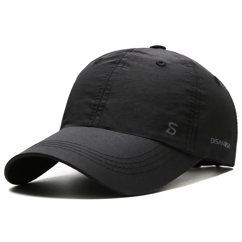 Lightweight men's running cap with streamlined waterproof finish