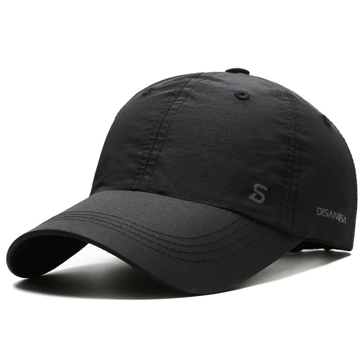 Lightweight men's running cap with streamlined waterproof finish