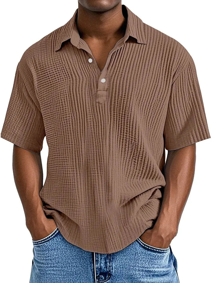 Men's textured short sleeve summer shirt in a full-length view