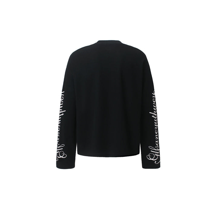 Side view of the embroidered leopard print men's sweatshirt