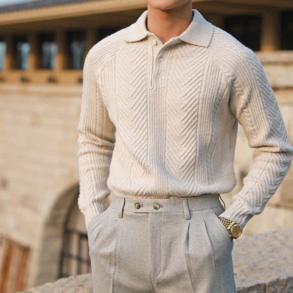 Men's textured knit jumper with a button collar