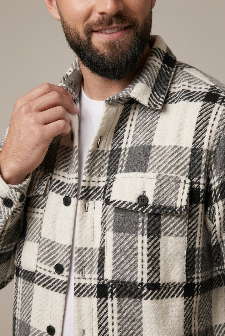 Men's checked overshirt with button fastening and long sleeves