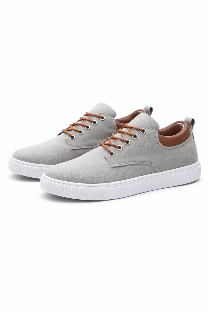 Low-top trainers designed for everyday men's wear