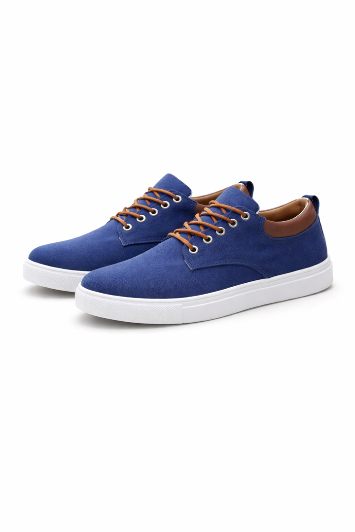 Men's casual lace-up shoes with a streamlined profile