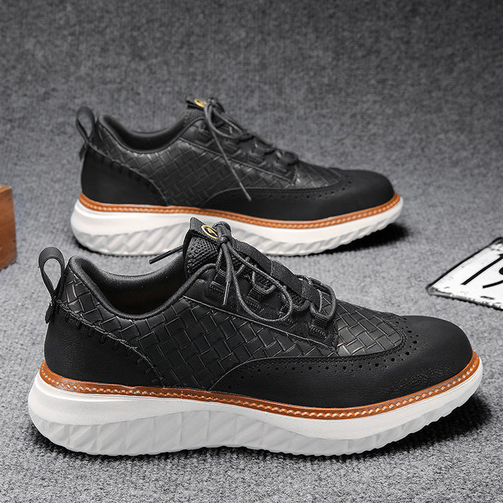 Comfort-focused men's trainers with flexible-looking soles