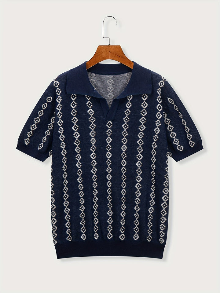 Relaxed-fit men's knit sweater for everyday wear