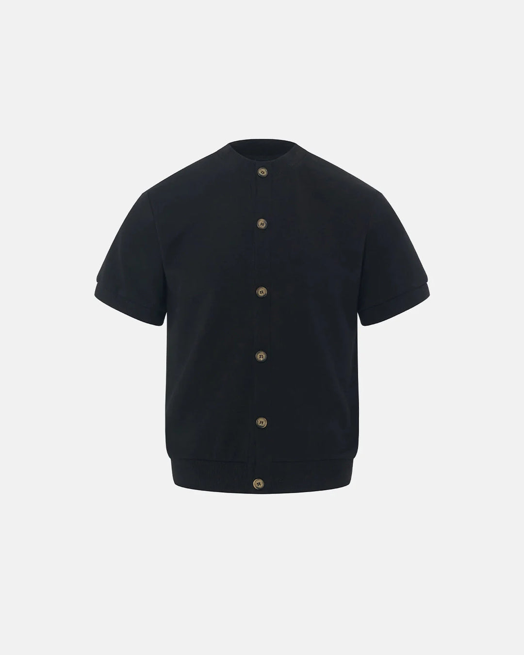 Close-up of the short sleeve and knit texture